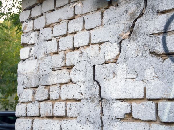 Cracked Brick Wall Repair in Walla Walla